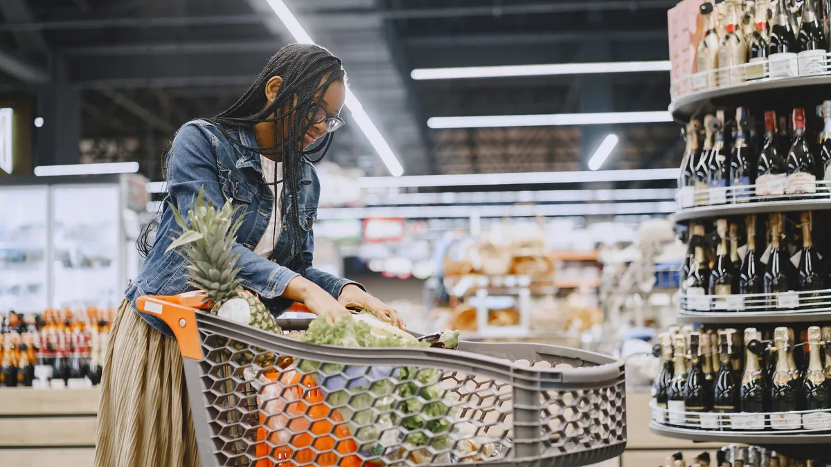 Menus de la semaine en famille : la trame qui évite les courses en urgence